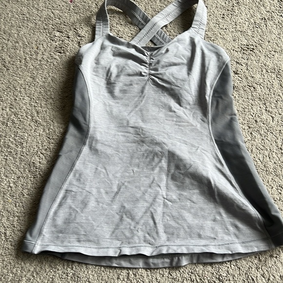 Lululemon women’s striped grey and pink striped tank top - Picture 3 of 3